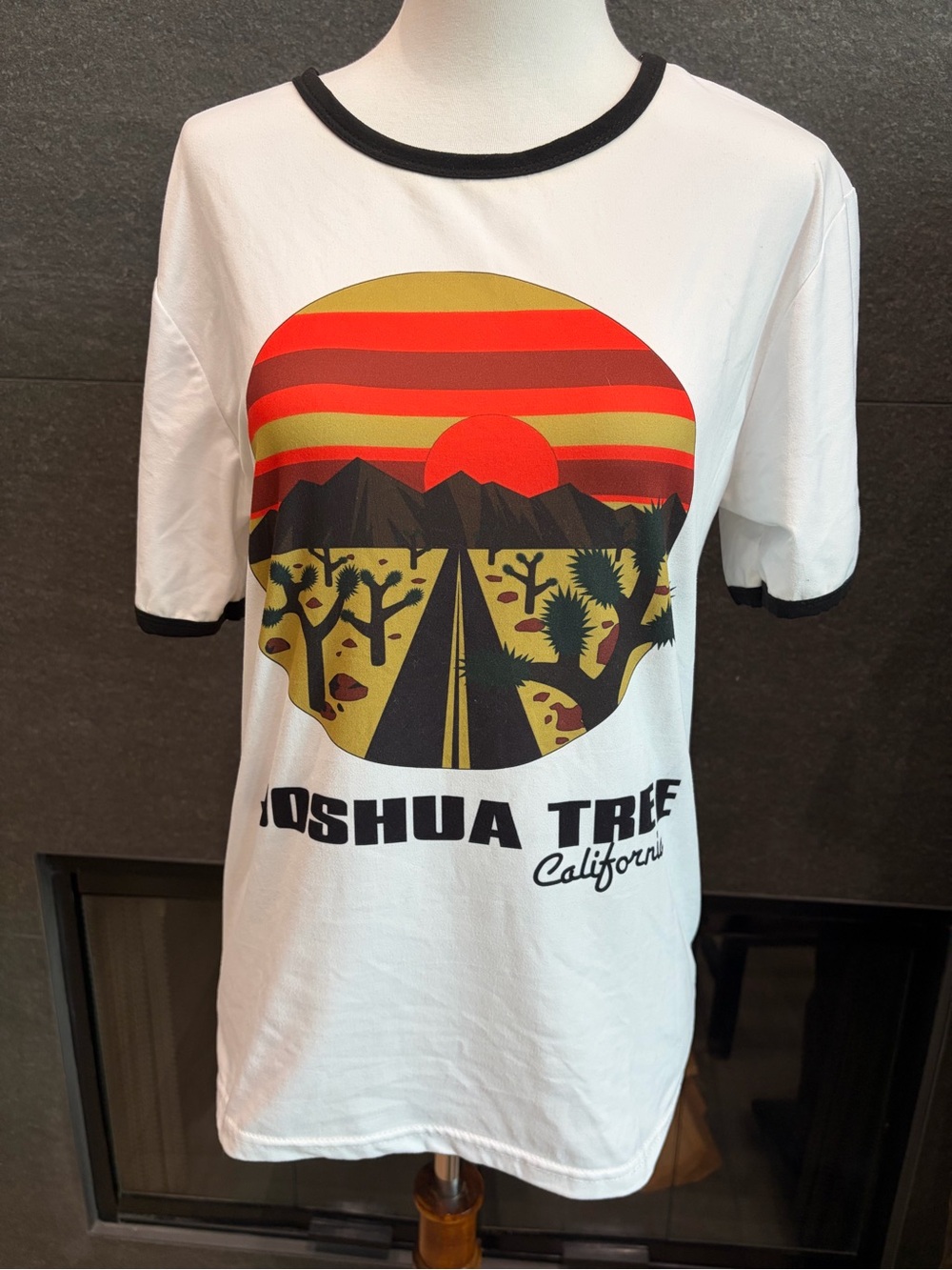 Joshua Tree Ringer Tee Size Small - Picture 4 of 9